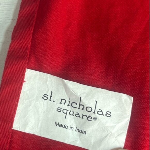 St. Nicholas Square Santa Themed Cotton Apron Girls OS Red Scalloped Trim - Picture 5 of 6